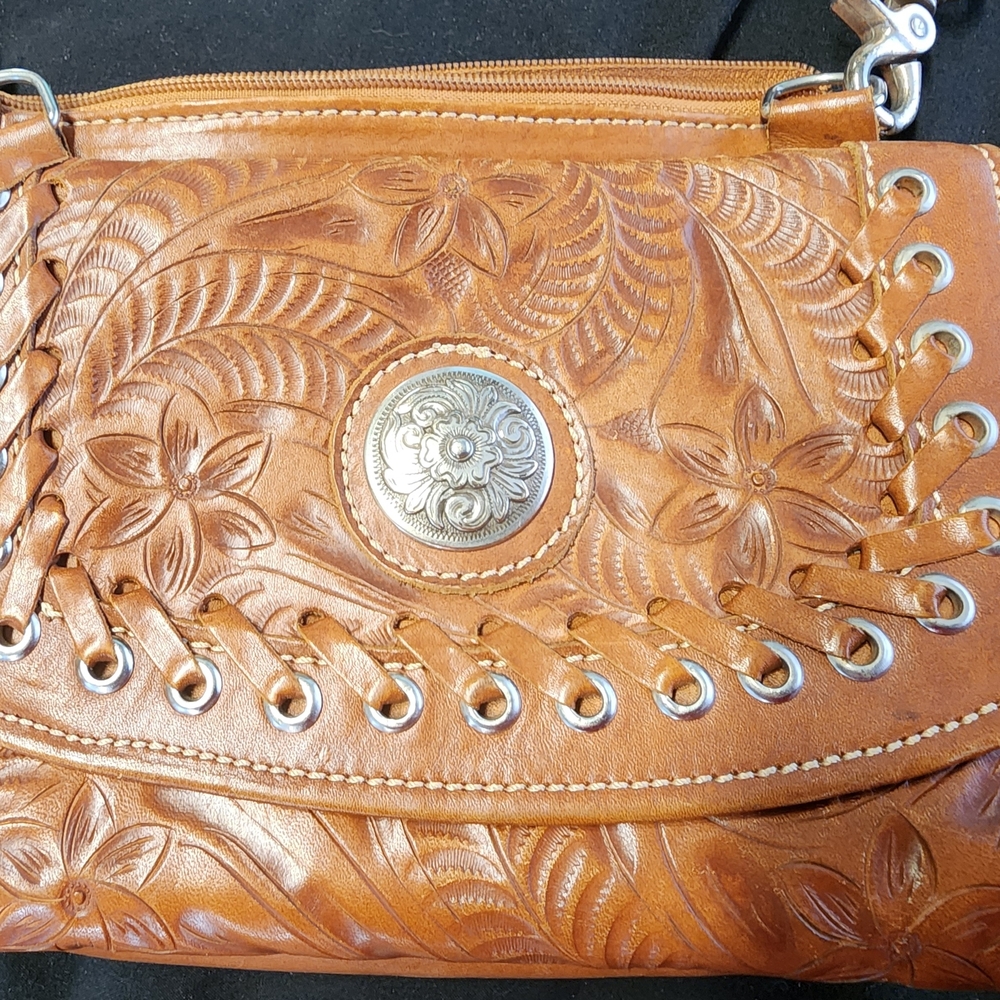 American West Tooled Genuine Leather Western Shoulder/Crossbody Saddlebag - Picture 2 of 10